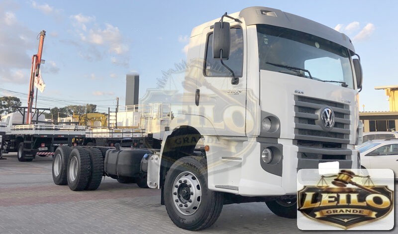 VOLKSWAGEN 31 330 2013  –6X4– CHASSI – 6CC