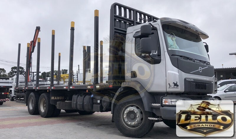 VOLVO VM330 2017 – 6X4 – COM CARROCERIA TRANSTORA