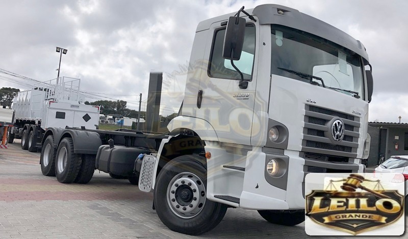 VOLKSWAGEN 31 330 2013 –6X4– ROLLON GRIMALDI– 6CC