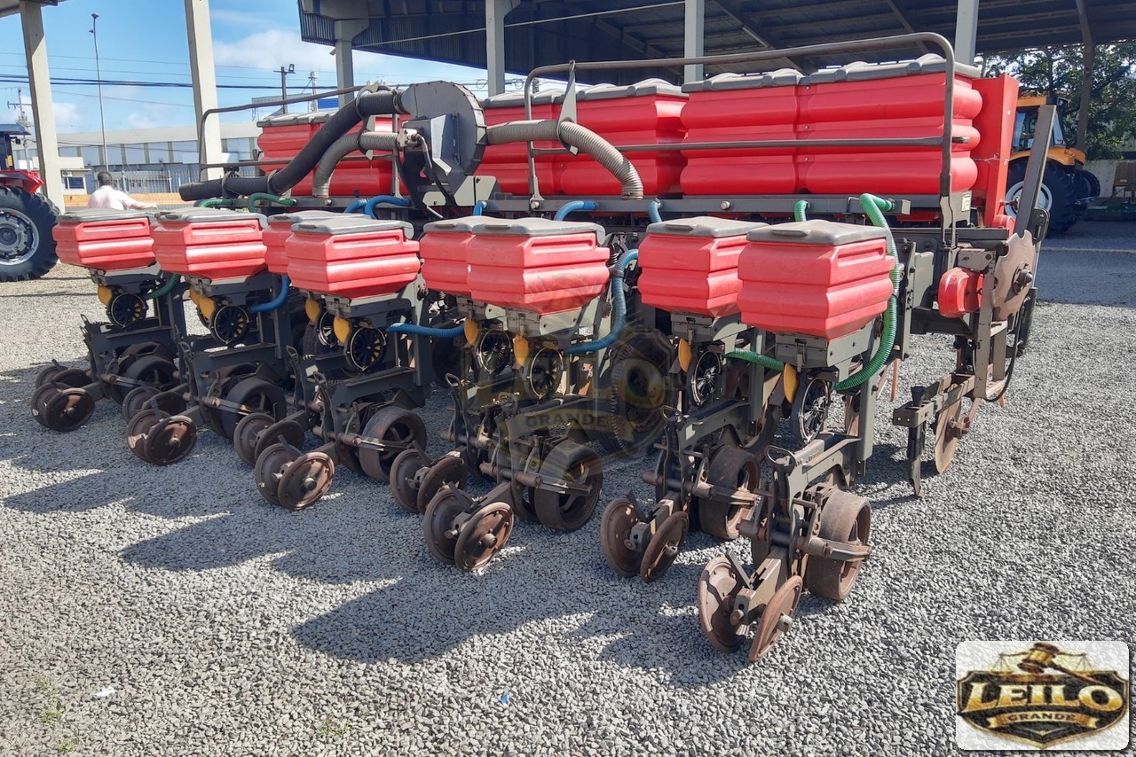 MASSEY FERGUSON SERIE 500 2010