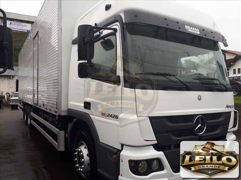 MERCEDES BENZ MB2426 2016