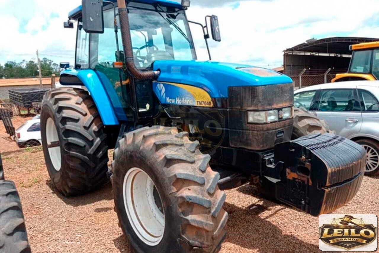 NEW HOLLAND TM 7040 2012